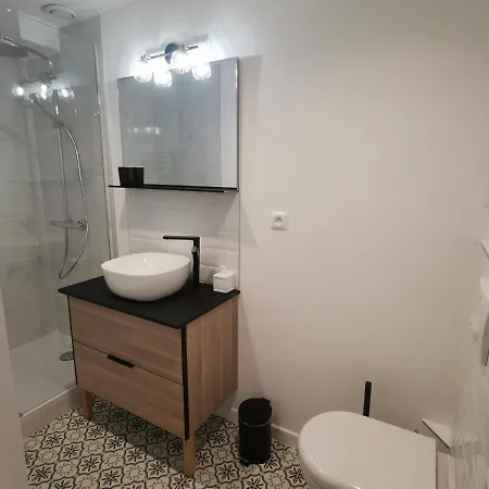 Duplex, Chu , Centre-Ville, Garage Prive, Calme